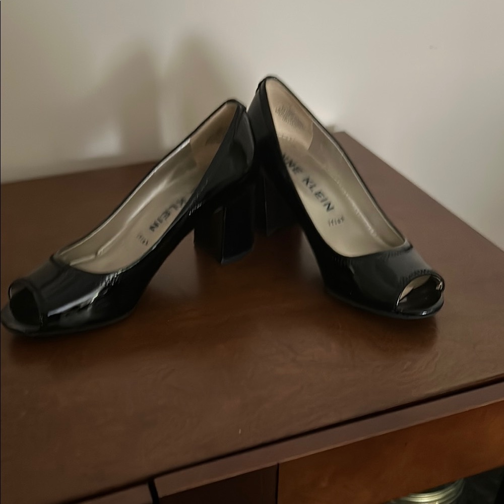 Anne Klein Black Peep Toe Block Heels size 8.5M